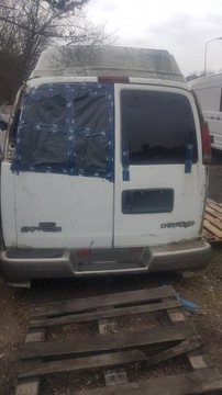 DVEŘE LEVÉ ZADNÍ CHEVROLET EXPRESS