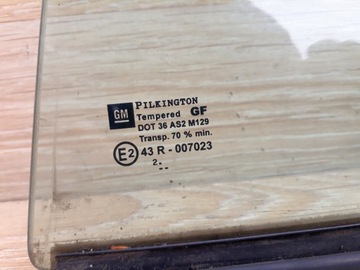 SKLO (OKNO) BOČNÍ DVEŘE TROJŮHELNÍK LEVÝ ZADNÍ OPEL SIGNUM COMBI