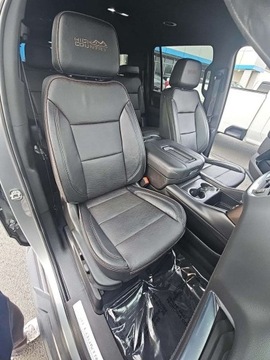 Chevrolet Suburban GMT900 2023 Chevrolet Suburban High Country 3LZ 2023 6.2l 6.2 Benzyna 420KM, zdjęcie 10