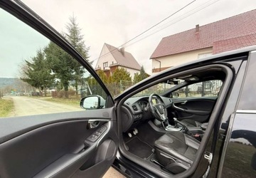 Volvo V40 II Cross Country 2.0 D4 DRIVE-E 190KM 2014 Volvo V40 Volvo V40 D4 RDesign 2.0 Diesel 190KM, zdjęcie 12