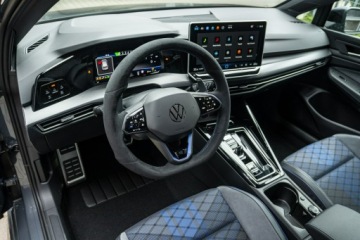 Volkswagen Golf VIII R Facelifting 2.0 TSI 333KM 2026 Volkswagen Golf R 2.0 TSI 4Motion 333 KM DSG -, zdjęcie 17