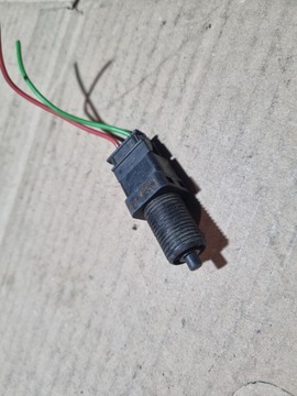 CZUJNIK ŚWIATEŁ STOP HAMULCA RENAULT LAGUNA II