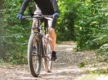 САМОЗЖИМНЫЙ ДЕРЖАТЕЛЬ ВЕЛОСИПЕДА ДЛЯ МОБИЛЬНОГО ТЕЛЕФОНА