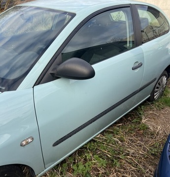 DVEŘE LEVÉ PŘEDNÍ SEAT IBIZA III 6L 3D LW5A
