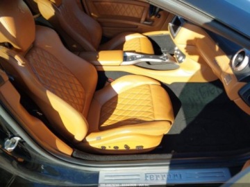 Ferrari California 2011 Ferrari California 2011. 4.3 Benzyna 453KM, zdjęcie 9