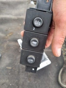 PANEL PŘEPÍNAČ SPÍNAČ HUMMER H2 2005