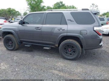 Toyota 2018 Toyota 4-Runner Trd Off Road Premium 2018 4.0l 4.0 Benzyna 270KM, zdjęcie 2