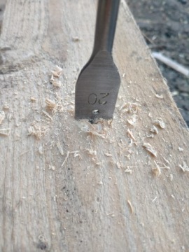 СВЕРЛА ПО ДЕРЕВУ С ПЛОСКИМ ЛЕЗВИЕМ 10-25