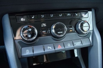 Skoda Karoq Crossover Facelifting 1.5 TSI ACT 150KM 2025 Skoda Karoq SalonPL Selection 150 KM DSG Matrix LED Pakiet WinterParking V, zdjęcie 22