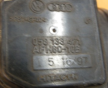 AUDI A3 8L PASSAT B5 VÁHA VZDUCHU 058133471