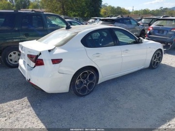 Alfa Romeo Giulia II Sedan Facelifting 2.0 Turbo 280KM 2022 Alfa Romeo Giulia Ti 2022 2.0l 2.0 Benzyna 280KM, zdjęcie 5