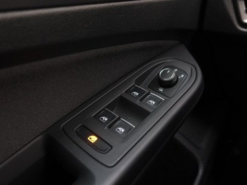 Volkswagen Golf VII Hatchback 5d Facelifting 1.5 TSI BMT 130KM 2020 VW Golf 1.5 TSI, Serwis ASO, Navi, Klima, zdjęcie 17