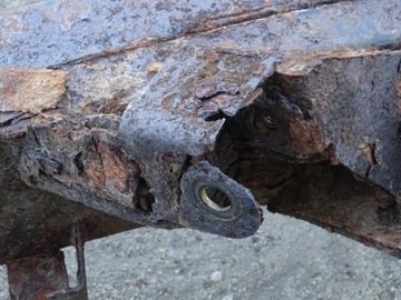 LAND ROVER DISCOVERY II РАМКА №84