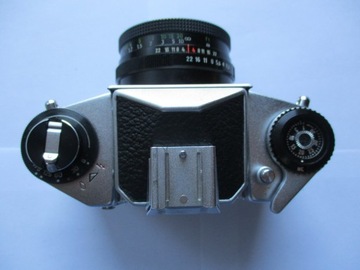 EXA 1b + Tessar 50 мм 1:2,8 Carl Zeiss Jena Pack.