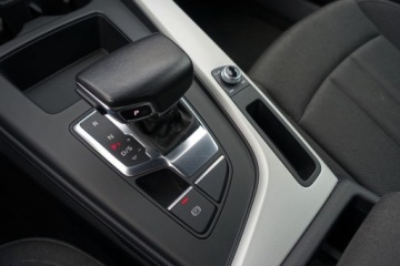 Audi A4 B9 Limousine Facelifting 2.0 40 TDI 204KM 2023 Audi A4 Limousine Hak Tempomat Virtual Kamera asyst. swiatel drogowych, zdjęcie 19