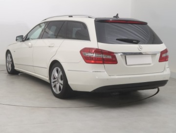 Mercedes Klasa E W212 Kombi 220 CDI BlueEFFICIENCY 170KM 2011 Mercedes E E 220 CDI, 167 KM, Automat, Navi, zdjęcie 3