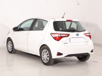 Toyota Yaris III Hatchback 5d Facelifting 2017 1.5 Hybrid 100KM 2020 Toyota Yaris 1.5 Hybrid, Salon Polska, zdjęcie 3