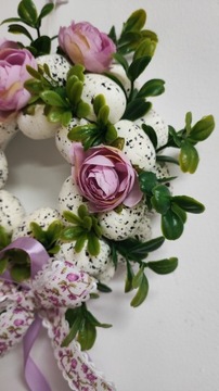 Пасхальный венок, украшение венка из яиц.