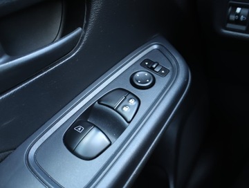 Nissan Micra V 1.0 73KM 2017 Nissan Micra 1.0, Klima, Tempomat, zdjęcie 12