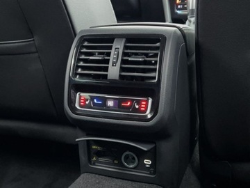 Volkswagen Arteon Fastback Facelifting 2.0 TSI 190KM 2022 Volkswagen Arteon 2.0TSI 190KM Elegance DSG SerwisASO Acc Led Vitrual Keyl, zdjęcie 16