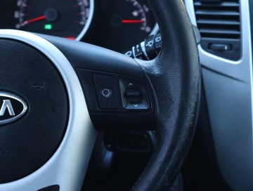 Kia Venga Mikrovan 1.6 DOHC CVVT 125KM 2012 Kia Venga 1.6 CVVT, Automat, Klima, Klimatronic, zdjęcie 18