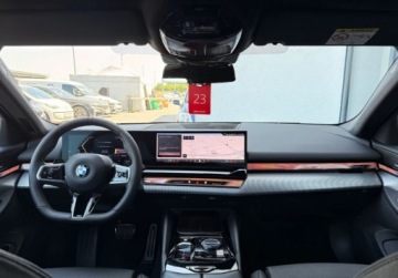 BMW Seria 5 G90-91 Touring 2.0 520d 197KM 2025 BMW Seria 5 I wlasciciel M Sport Hak Gwarancja Bezwypadkowy FVAT23, zdjęcie 19