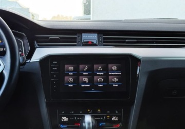 Volkswagen Passat B8 Variant Facelifting 2.0 TDI SCR 200KM 2022 Volkswagen Passat Variant Hak IQ.Light Travel Assist Kamery 360 Salon P, zdjęcie 29