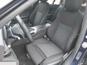 Mercedes Klasa C W205 2020 Mercedes-Benz Klasa C 2.0 benzyna 211KM 2020r, zdjęcie 7