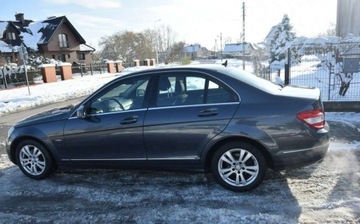 Mercedes Klasa C W204 Limuzyna 1.8 180 K 156KM 2009 Mercedes-Benz Klasa C 1.8B Kompresor Navi Oryginal Lakier 2 Kpl Kol Sprowa, zdjęcie 14