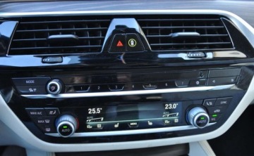 BMW Seria 5 G30-G31 Touring Facelifting 2.0 520d 190KM 2021 BMW Seria 5 BMW 520 2.0 190km XDRIVE 112021R LASERY ACC Klimax4 ORYGINAL F, zdjęcie 19