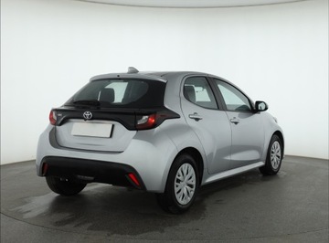 Toyota Yaris IV Hatchback 1.5 Dynamic Force 125KM 2023 Toyota Yaris 1.5 VVT-i, Salon Polska, zdjęcie 4