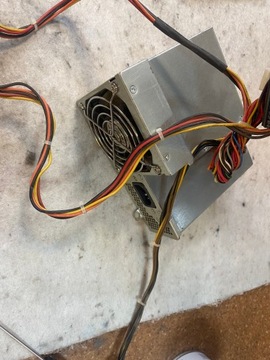 Zasilacz hp 403778-001