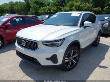 Volvo XC40 2025 Volvo XC 40 B5 Core Bright Theme 2025 2.0l 2.0 Benzyna 247KM, zdjęcie 1