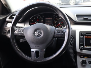 Volkswagen Passat B8 2014 VW Passat 1.8 TSI, DSG, Xenon, Klima, Klimatronic, zdjęcie 17