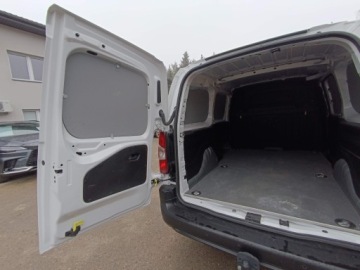 Toyota Yaris IV 2023 Toyota PROACE CITY City 1.5 D-4D Long 2,4t Active, zdjęcie 9