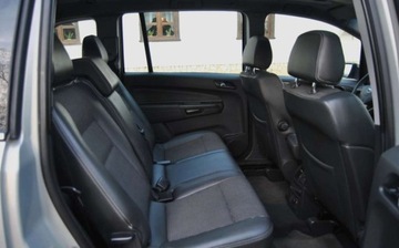 Opel Zafira B 1.9 CDTI ECOTEC 120KM 2005 Opel Zafira 1.9 Diesel 120KM, 7-Osobowa, ISOFIX, Panorama, Pol skora, Hak, zdjęcie 7