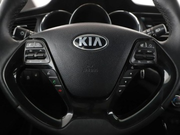 Kia Ceed II Kombi Facelifting 1.6 GDI 135KM 2017 Kia Cee'd Dream-Team navi kamera grzane fotele, zdjęcie 20