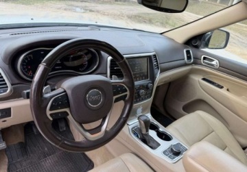 Jeep Grand Cherokee IV Terenowy Facelifting 2016 3.6 286KM 2017 Jeep Grand Cherokee 2017 Jeep Grand Cherokee Overland 3.6L 4x4 3.6 Benzyna, zdjęcie 9