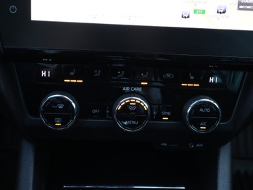 Skoda Octavia III Scout 2.0 TDI 184KM 2017 Skoda Octavia 2.0 TDI, 181 KM, 4X4, DSG, Skóra, zdjęcie 12