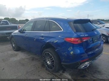 Mercedes GLC C254/X254 2023 Mercedes-Benz GLC 2023r, 300, 4matic, 2.0L 2.0 Benzyna 255KM, zdjęcie 2
