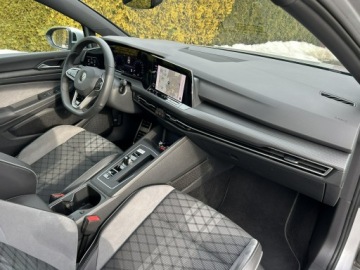 Volkswagen Golf VIII Variant 1.5 eTSI 150KM 2021 Volkswagen Golf 1.5 TSi DSG R-Line, zdjęcie 14