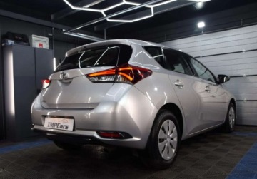 Toyota Auris II Hatchback 5d Facelifting 1.6 Valvematic 132KM 2017 Toyota Auris Polski salon 1.6 benzyna 132 KM Klimatyzacja Hatchback 1.6, zdjęcie 4