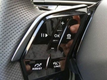 Peugeot 5008 III 2025 Od ręki - GT 1.2 mHEV 145KM / Panoramiczny Dach, Pakiet Bezpieczeństwo, zdjęcie 7