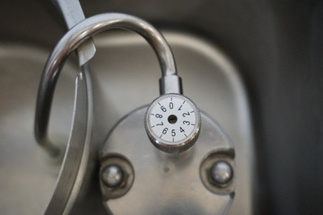 Автоматическая машина для взбивания сливок Sanomat Plus поперечная 5л а-62