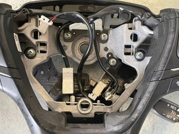 KIEROWNICA SKÓRZANA WIELOFUNKCYJNA TOYOTA AVENSIS LIFT T27 2015-2018