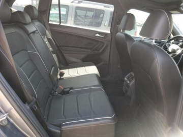 Volkswagen Tiguan II 2022 Volkswagen Tiguan SEL R-Line 2022 2.0l 2.0 Benzyna 184KM, zdjęcie 10