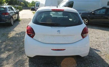 Peugeot 208 I 2018 Peugeot 208 1.2 Benzyna 68KM, zdjęcie 5