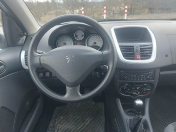 Peugeot 206 Hatchback 5d + 1.4 75KM 2010 PEUGEOT 206 plus 2010, zdjęcie 11