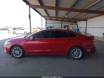 Ford Fusion 2020 Ford Fusion Plug-In Hybrid Titanium 2020 2.0 Hybryda 141KM, zdjęcie 2