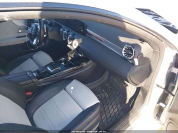 Mercedes CLA C118/X118 2022 Mercedes-Benz CLA Amg 35 4Matic 2022 2.0 Benzyna 302KM, zdjęcie 10